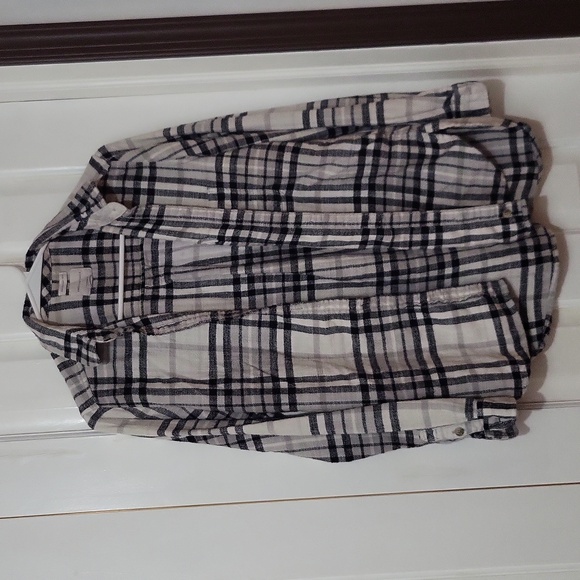 American Eagle Outfitters Women's button up- size medium - Picture 1 of 8
